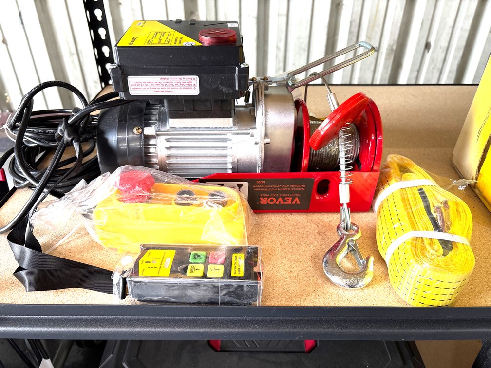 Unused Vevor PA200 Electric Hoist