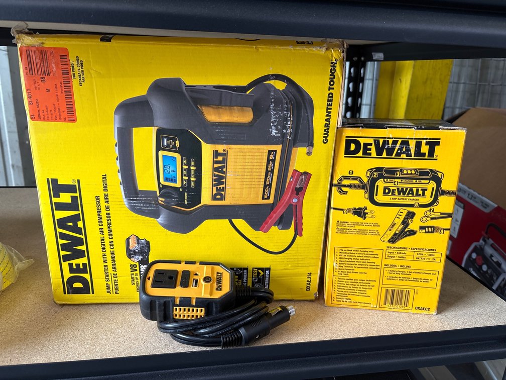 DeWalt Jump Starter, Battery Charger/Maintainer and Power Inverter, 3pcd