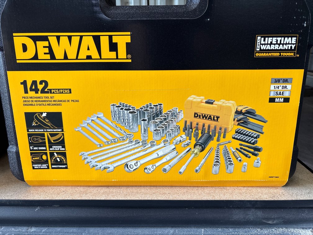 DeWalt 142pc Mechanics Set