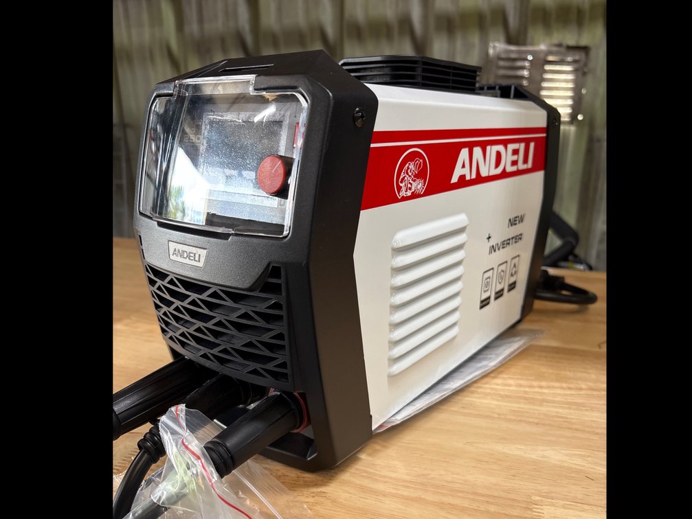 Unused Andeli MIG250 Inverter Welder