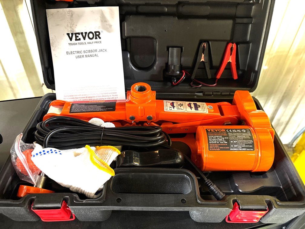 Unused Vevor 3 Ton Electric Scissor Jack