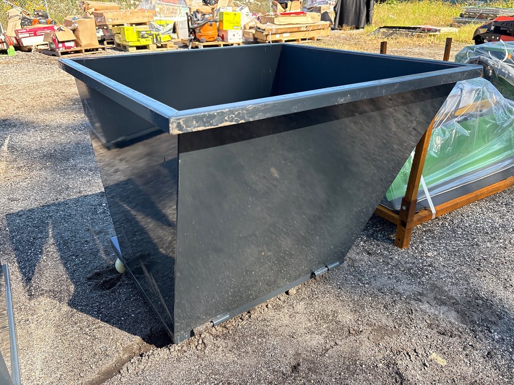 Unused SDLanch IRanch Dump Hooper, 35.5in x 28in x 31in