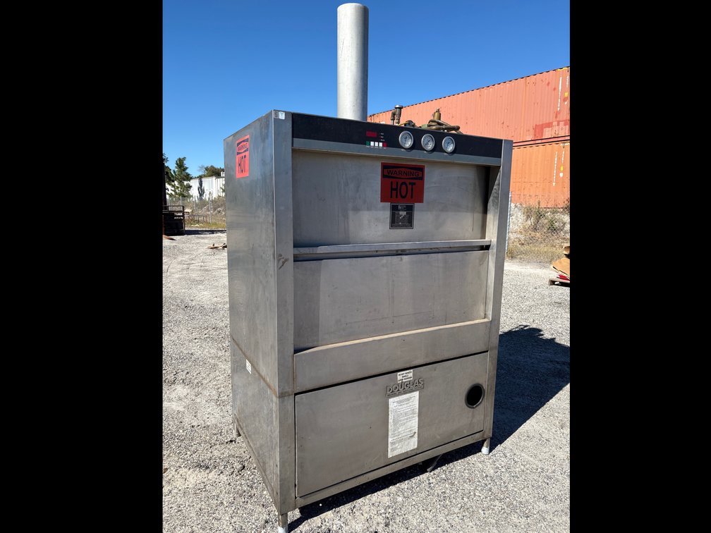 Douglas SD-20 Washing and Sanitizing Machine w/ Vanguard Water Heater