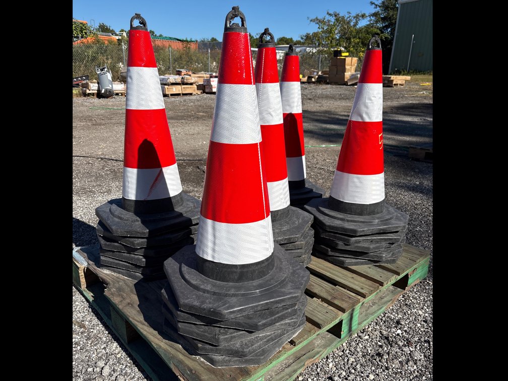 SDLanch 27in Traffic Cones, 25pcs