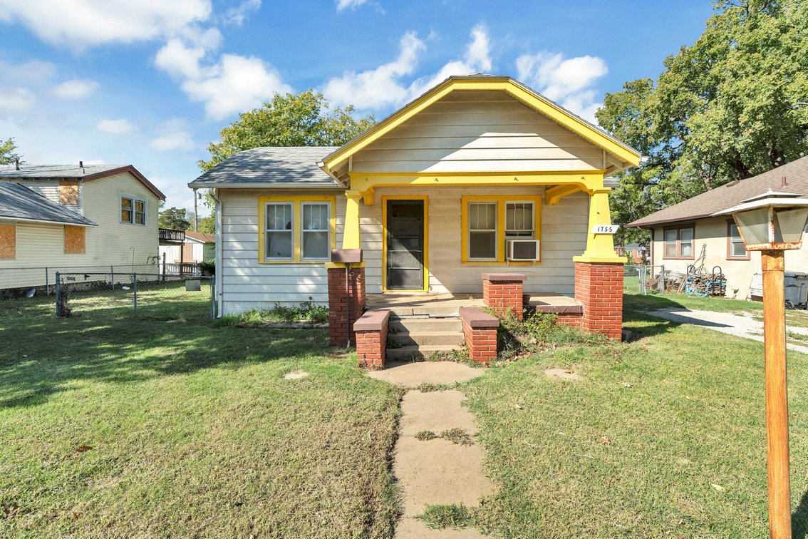 Waco Ave