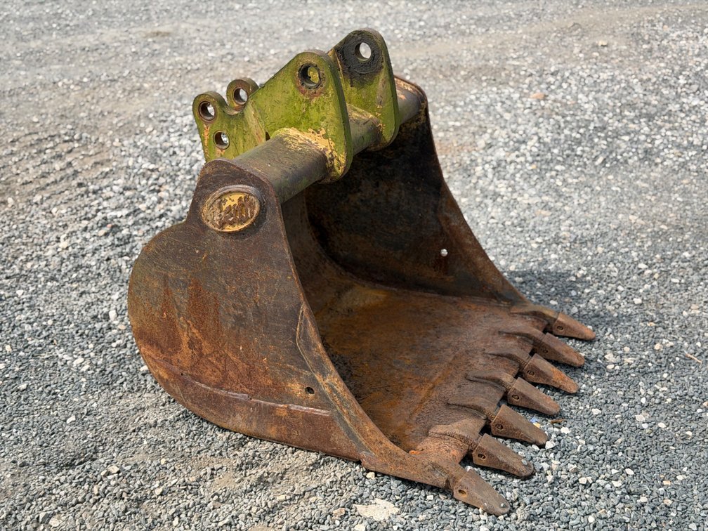 36 Inch Case Backhoe Bucket