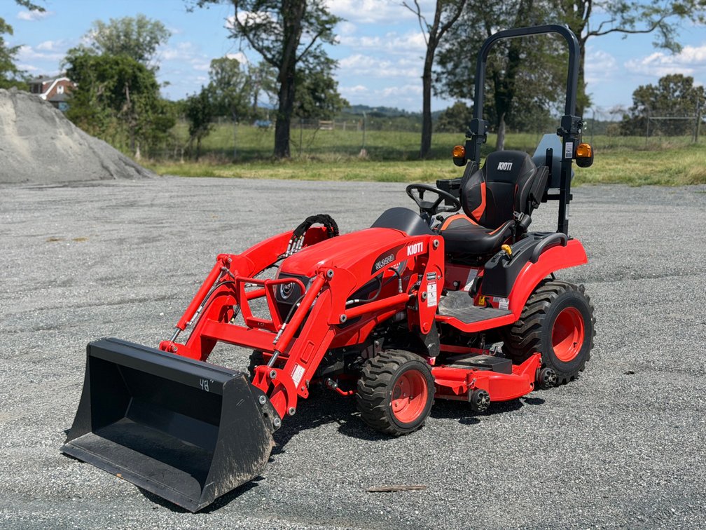 NEW/UNUSED KIOTI CS2520 Tractor