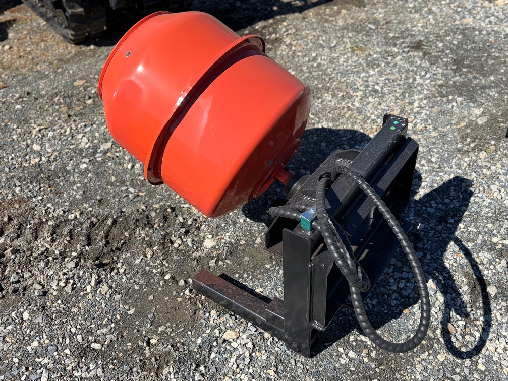 NEW Mini Skidsteer Concrete Mixing Bucket