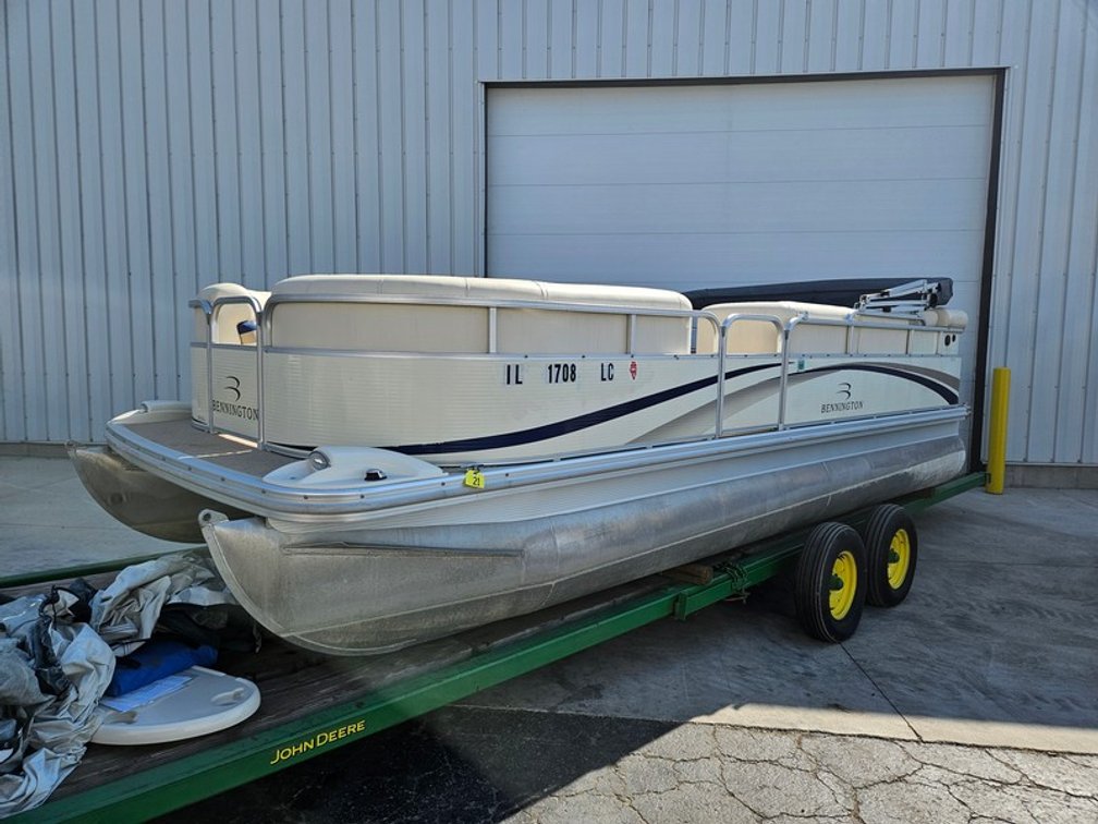 2003 Bennington 2075RL 20' Pontoon Boat