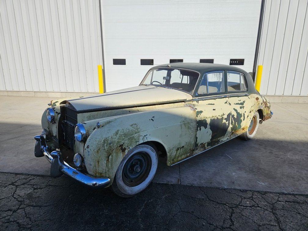 Rolls Royce Silver Cloud Sedan