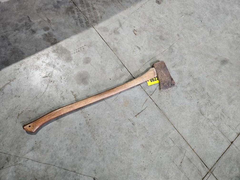 Axe