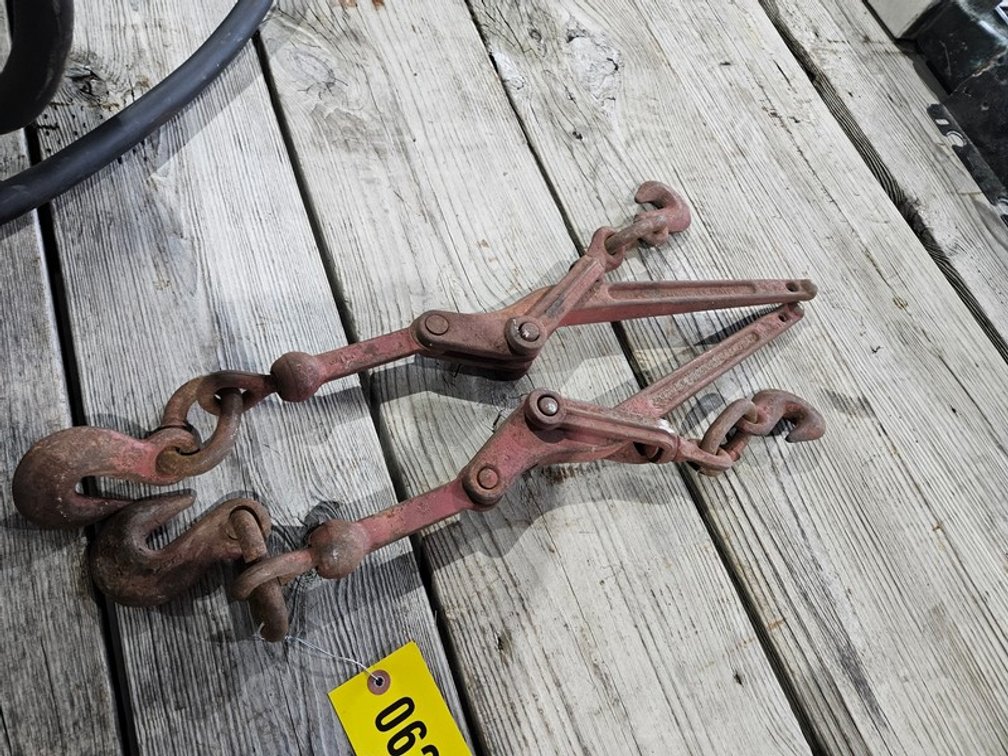 (2) Pullover Chain Binders