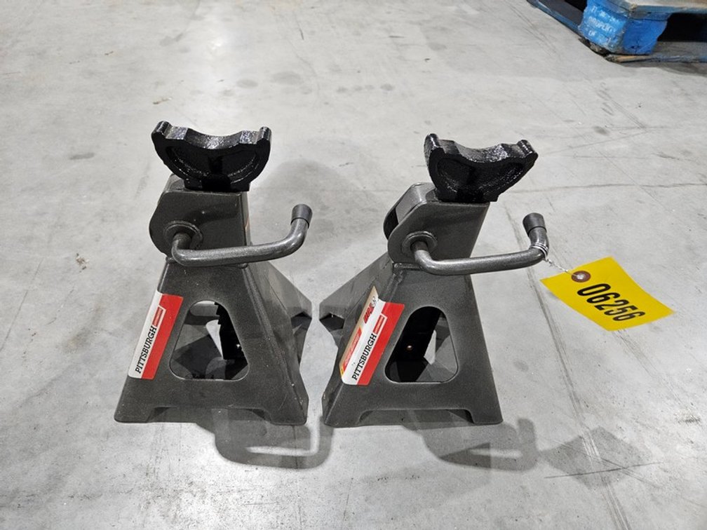 Pittsburgh 3 Ton Jack Stands