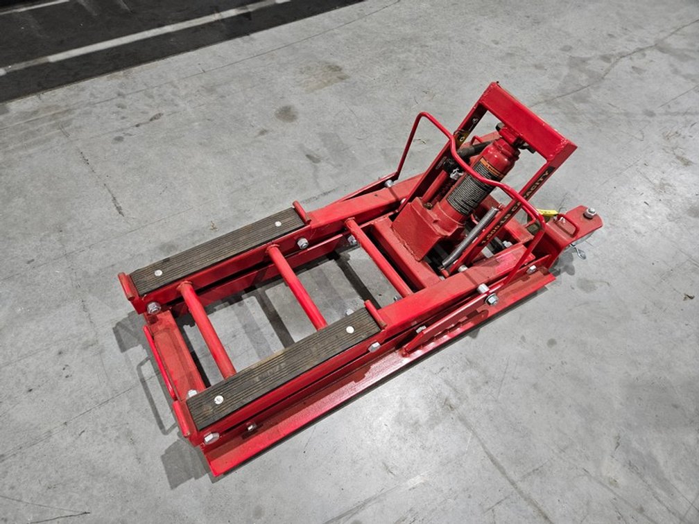 Torin Big Red Jacks 1500lb Motorocycle Or ATV Jack
