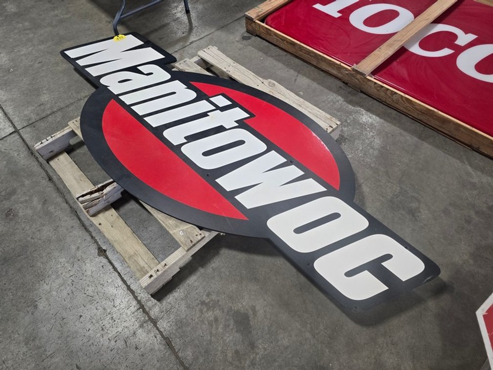 Manitowoc Plastic Sign
