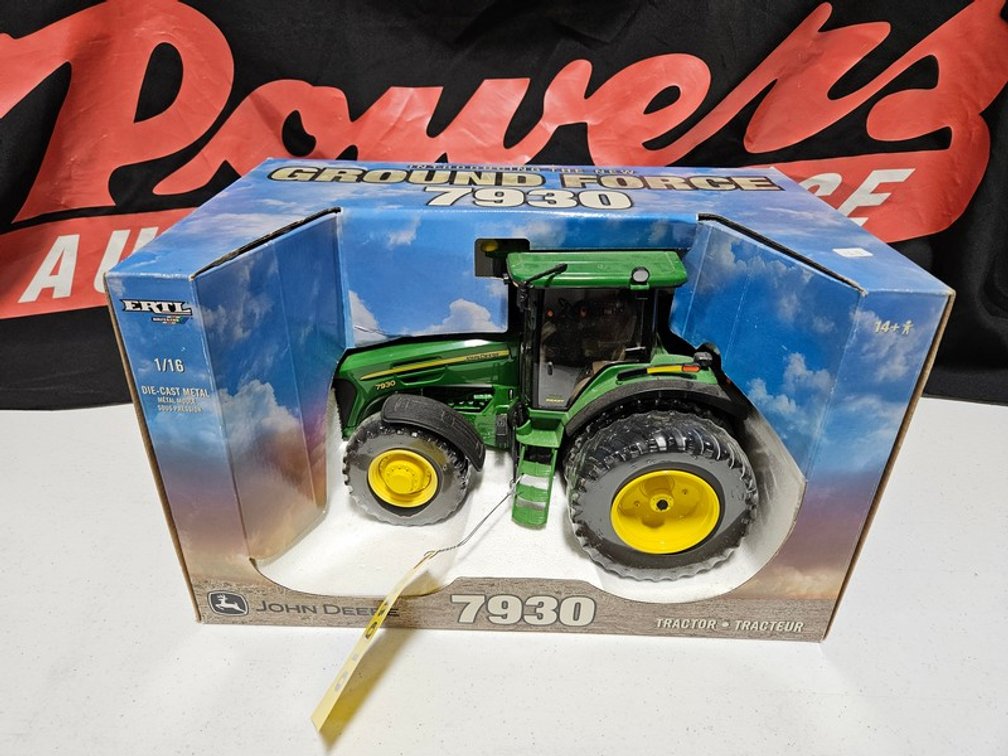 John Deere 7930 Ground Force Tractor