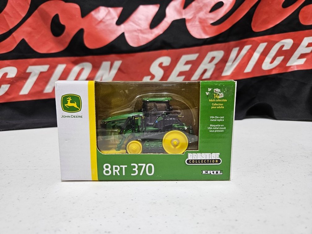 John Deere 8RT 370 Tractor