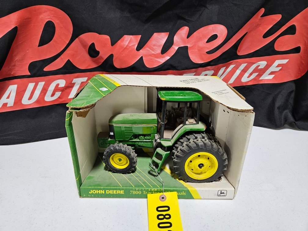 John Deere 7800 MFWD Tractor