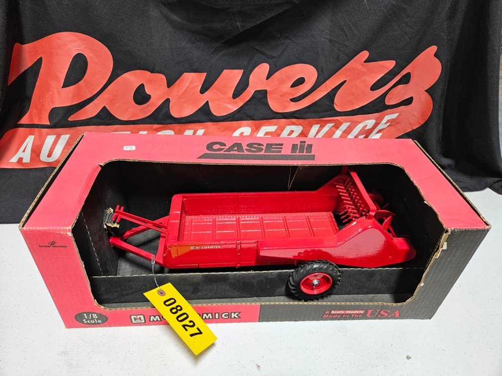 IH Mccormick Spreader