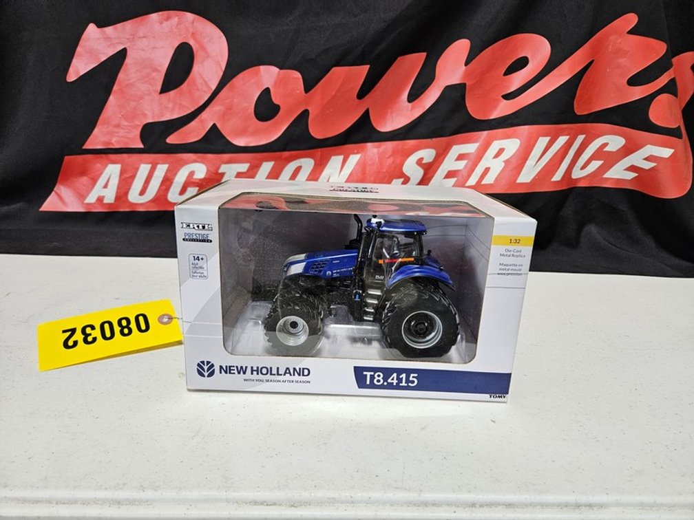 New Holland T8 415 Tractor