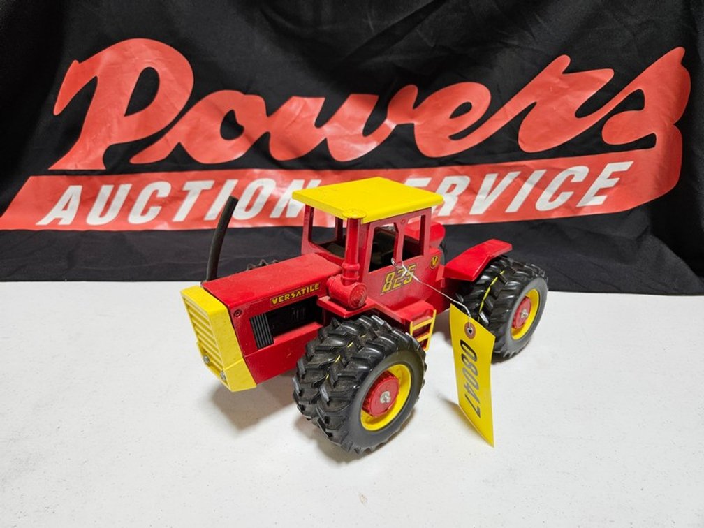 Versatile 825 4wd Tractor