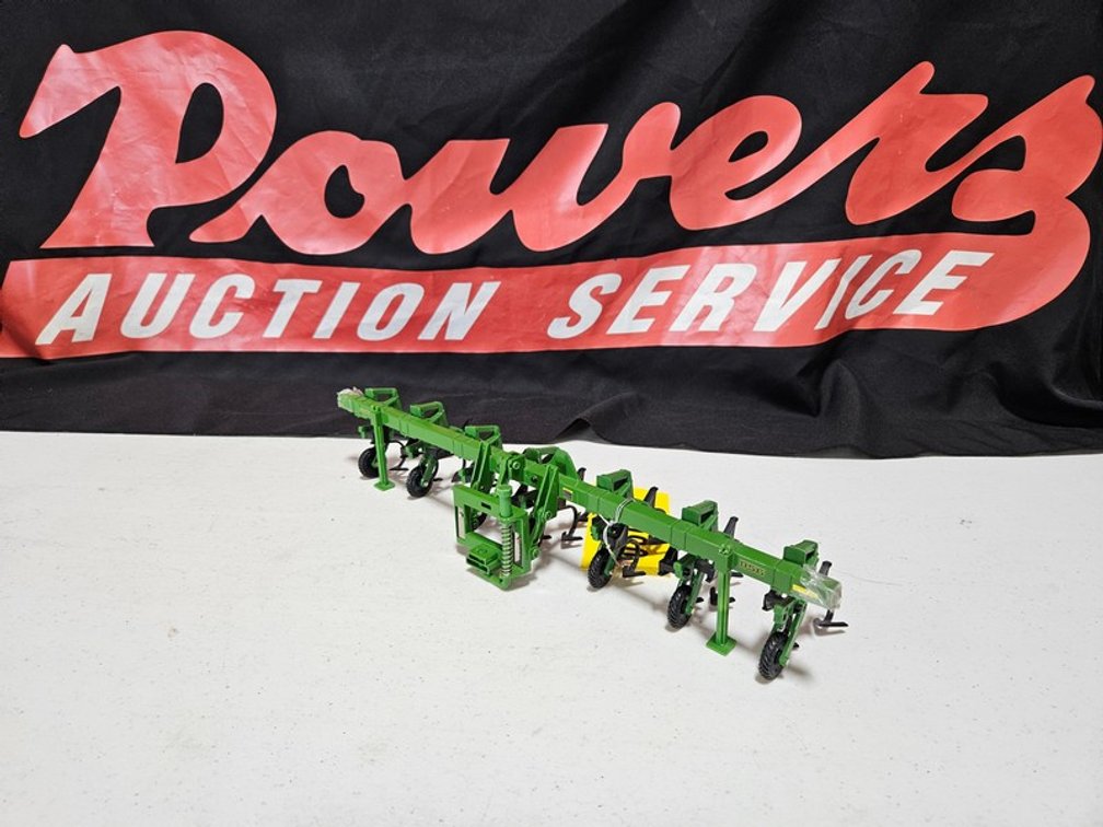 John Deere 856 3pt Cultivator