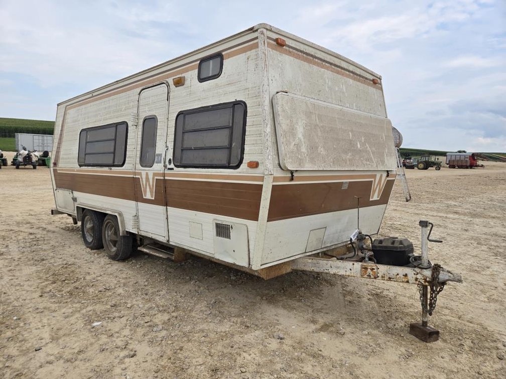 1979 WINNEBAGO TWP21RB CAMPER