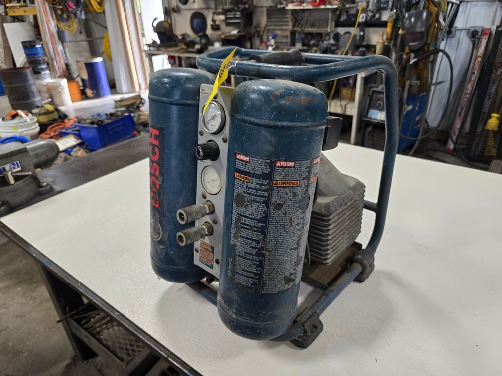 Bosch Portable Air Compressor