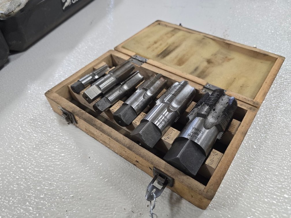 Tapset 1/8"-1-1/4" Pipe Threader