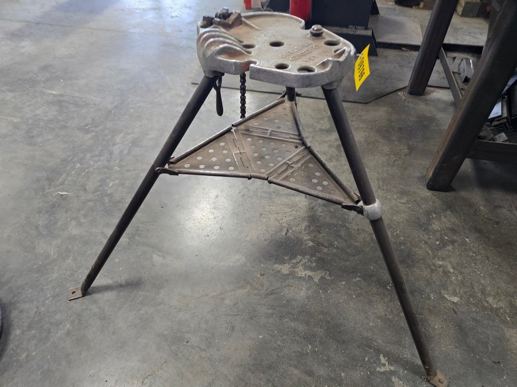 Rigid 45A Tri Stand Pipe Vice Stand