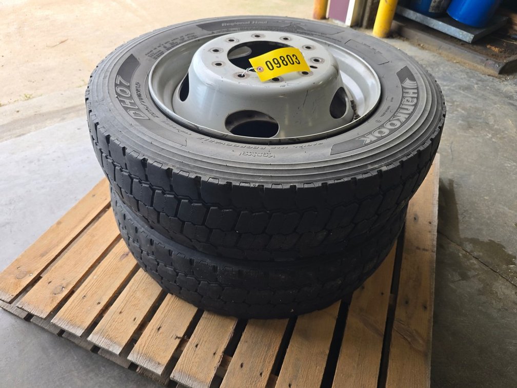 Hankook 225/70R19.5 Tires & Rims