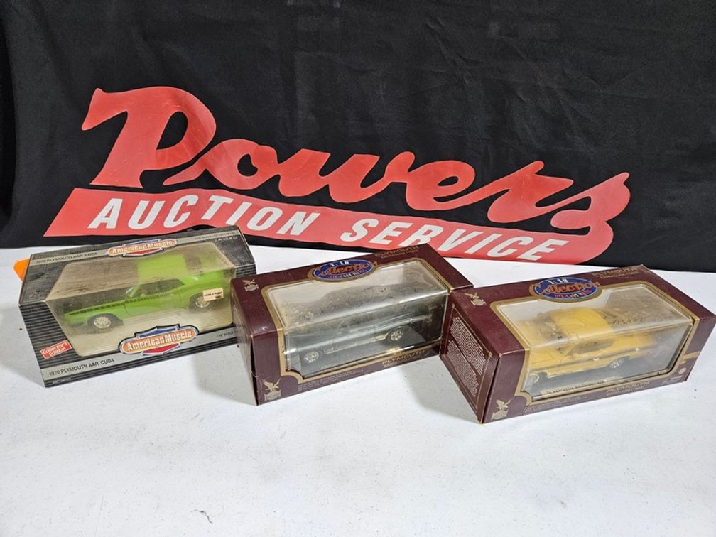 (3) Plymout Barracuda Replicas