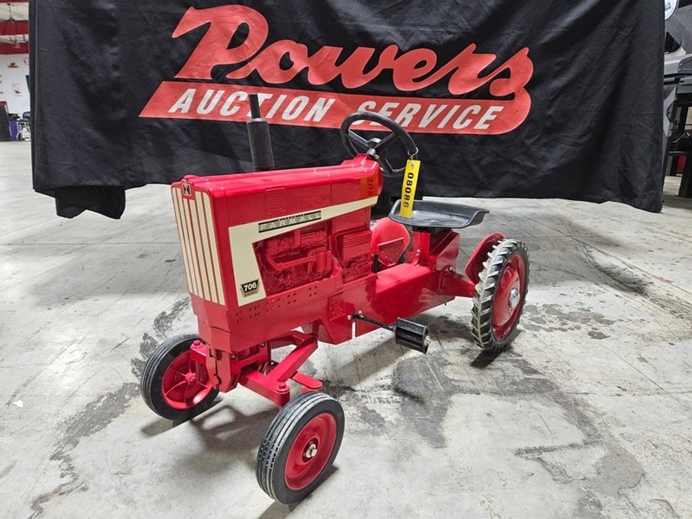 Farmall Die Cast Medal Pedal Tractor