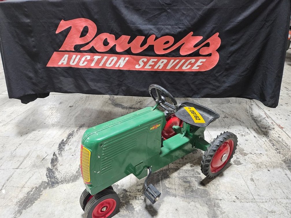 Oliver 70 Pedal Tractor