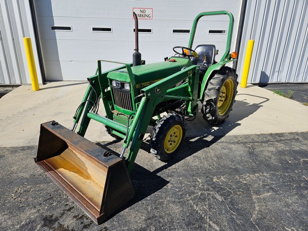 John Deere 750 Loader Tractor