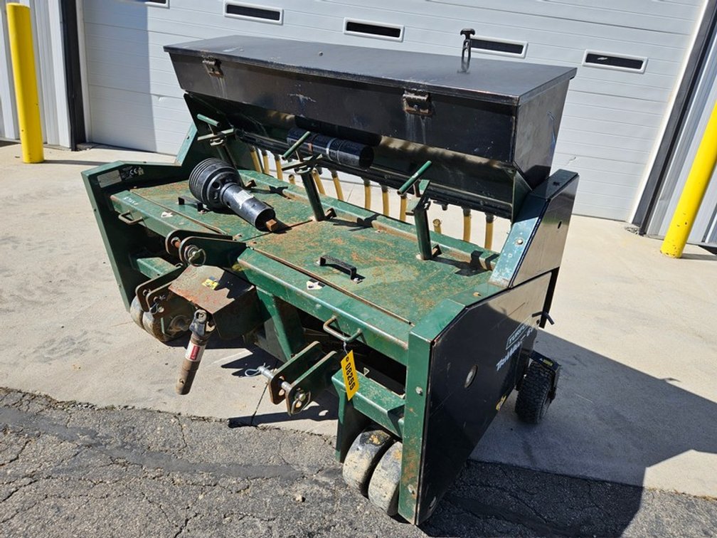 Turfco Triwave 60 3pt Seeder