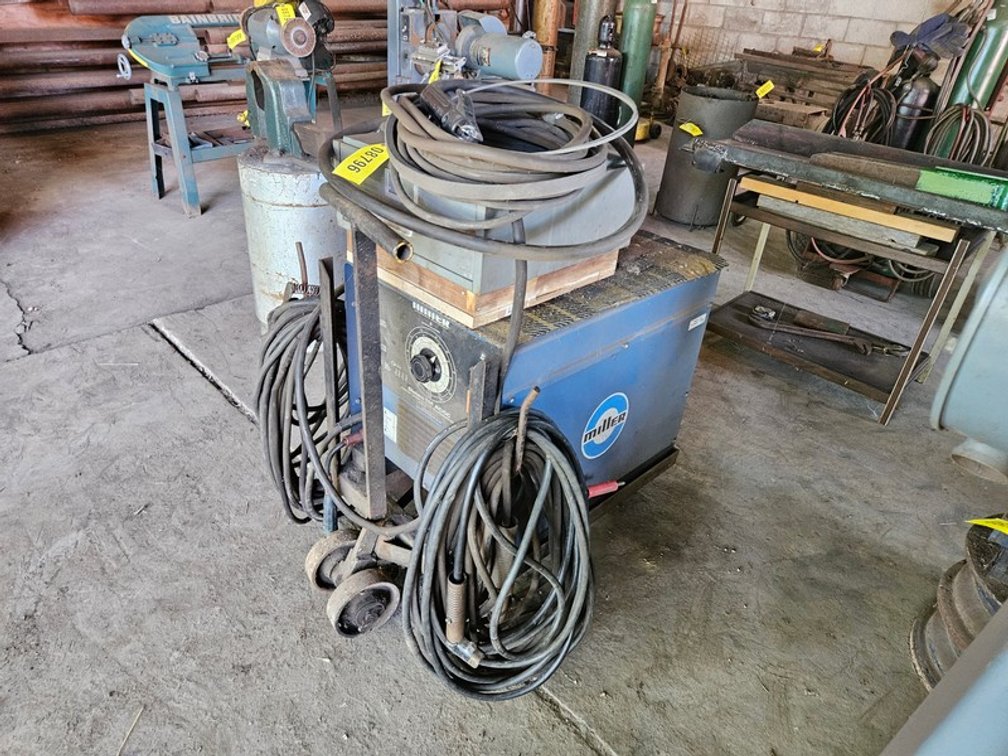 Miller Dialarc 250 AC/DC Welder