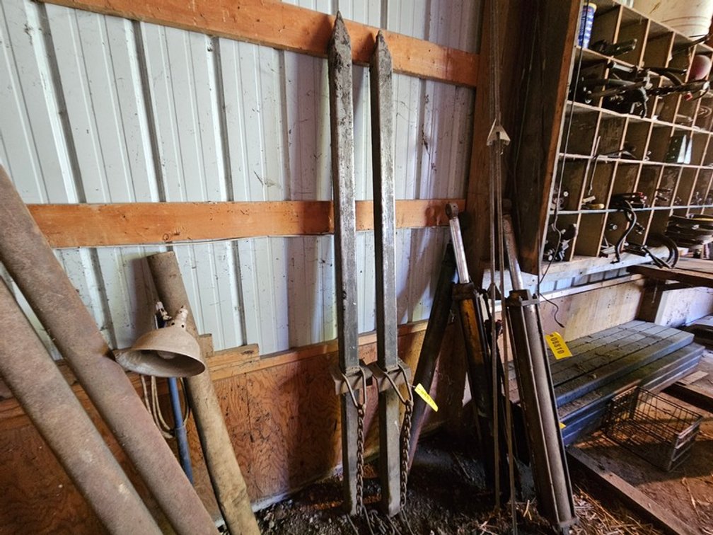 Bucket Mount Bale Tines