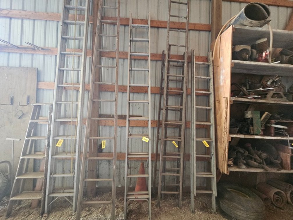 Aluminum Extension Ladder