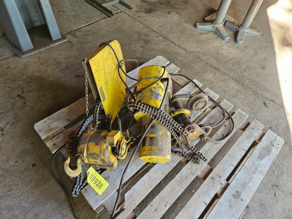 Pallet Of Shop Chain Hoists