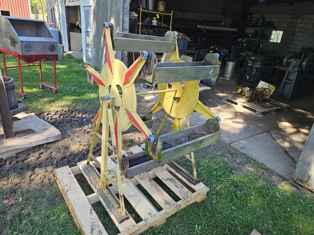 Rotating Flower Planter