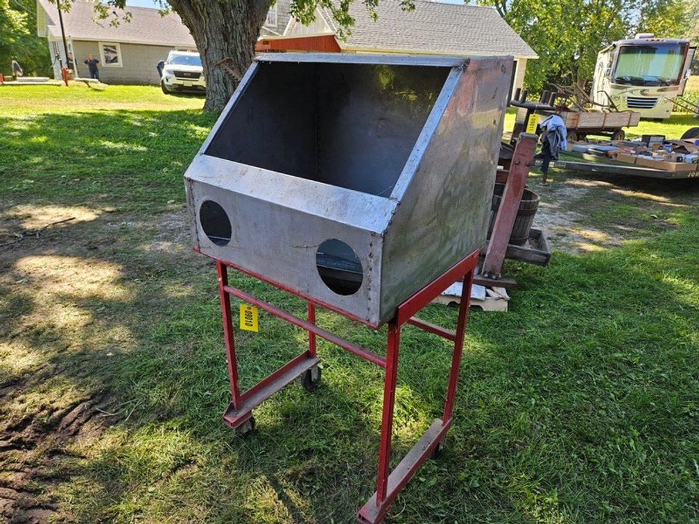 Sand Blasting Cabinet