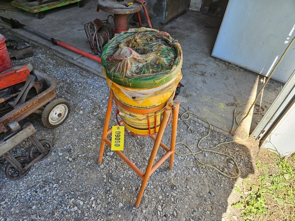 Oil Bucket Dispenser