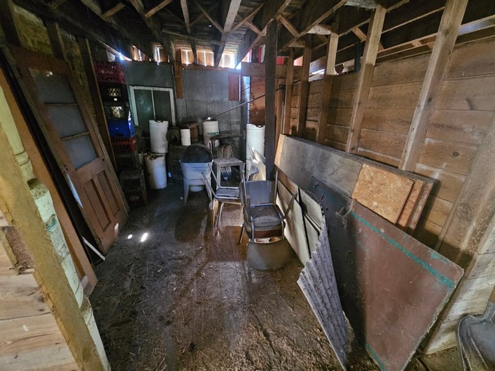 Entire Contents Of Bay 3