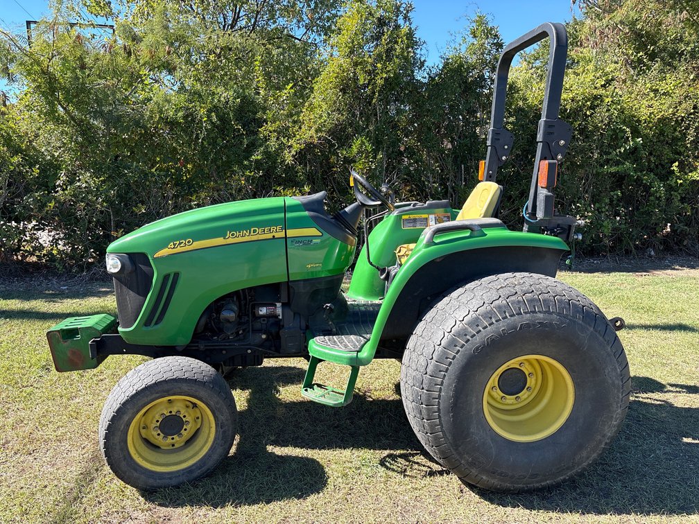 2010 John Deere 4720 Tractor JD4720KS