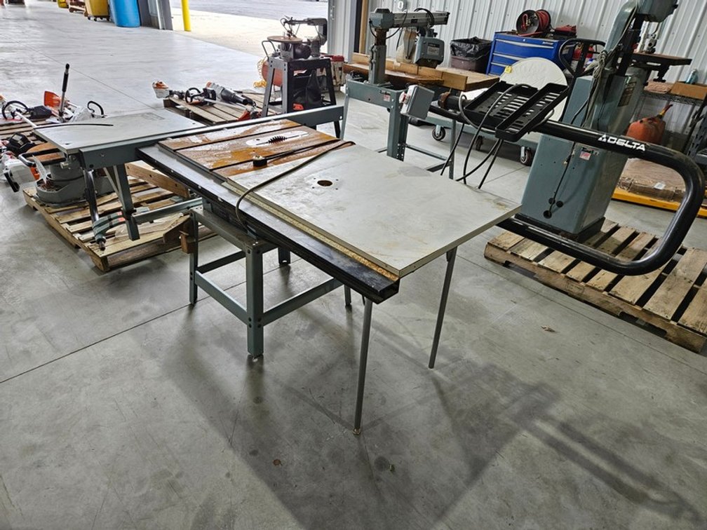 Delta Table Saw With Slidng Table Attachment