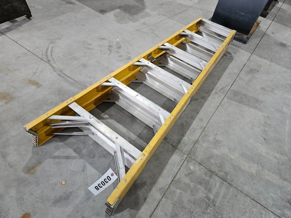 6' Folding Step Ladder