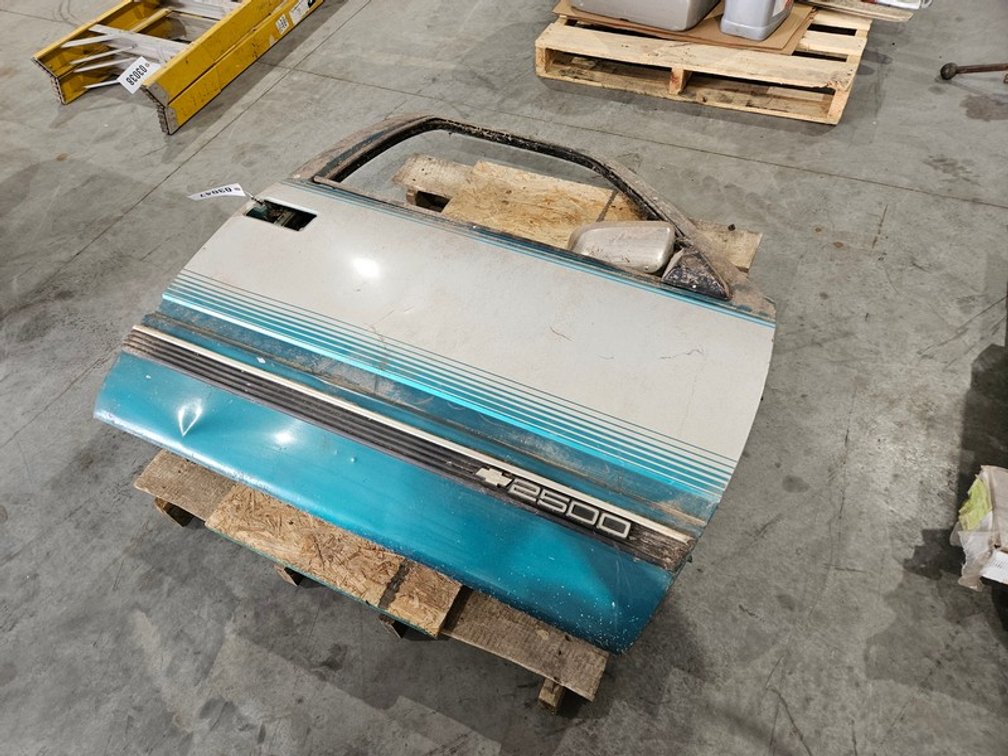 Chevy 2500 Square Body Door