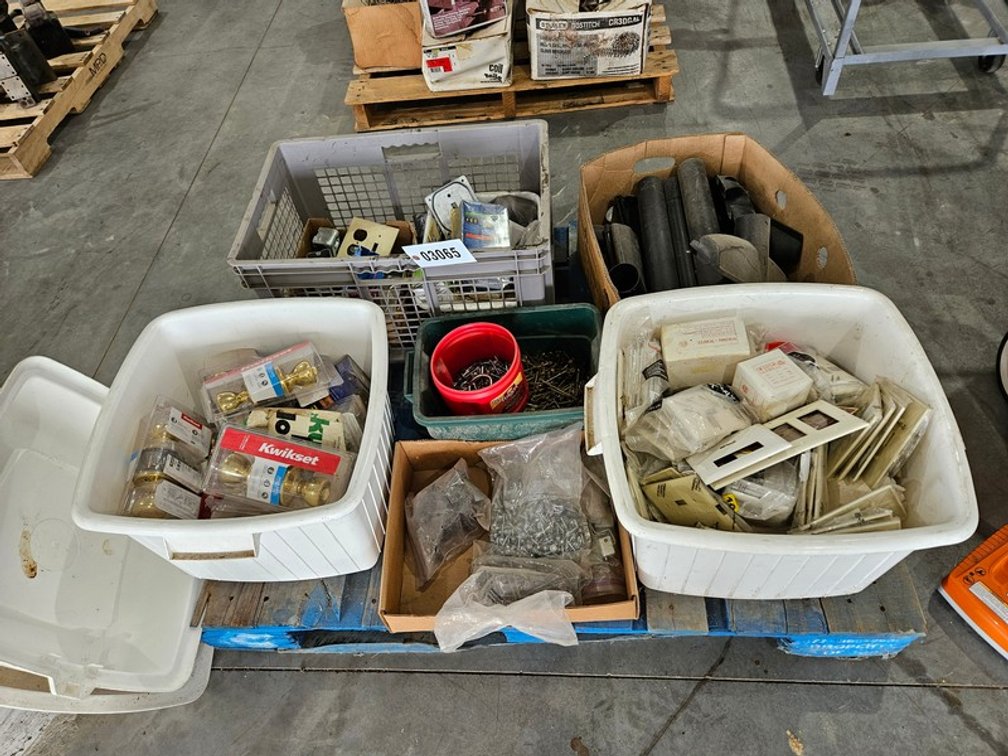 Pallet Of Assorted Construction Items