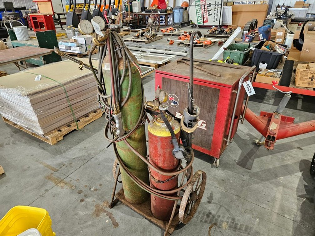 Torch Cart With Tanks, Hose, And 2 Guns